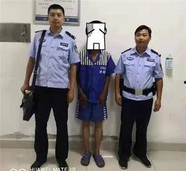 警察抓人吃瓜现场,围观群众吃瓜热议