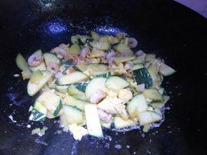 拉肚子吃鸡蛋炒角瓜,缓解拉肚子美食秘方