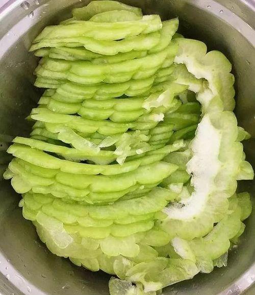 尿糖高可以吃蜜瓜吗,尿糖高患者的甜蜜禁忌？