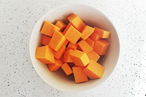 吃小瓜配雪糕,吃小瓜配雪糕的完美搭配体验