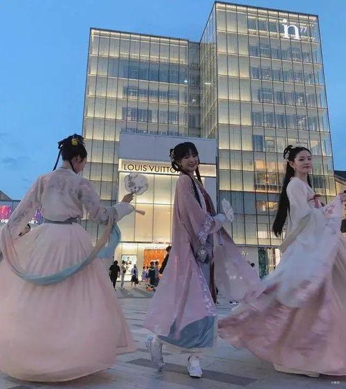 吃瓜汉服社,吃瓜汉服社的文化之旅