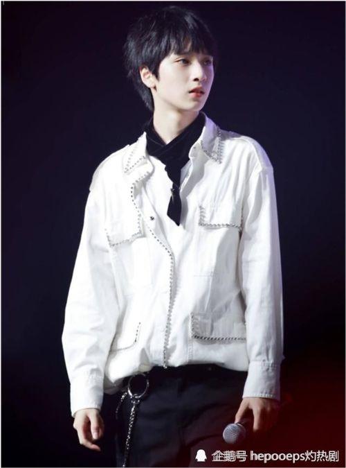 严浩翔吃瓜,揭秘娱乐圈背后的那些事儿