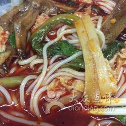 唐记螺蛳粉吃瓜,吃瓜群众的美食新宠