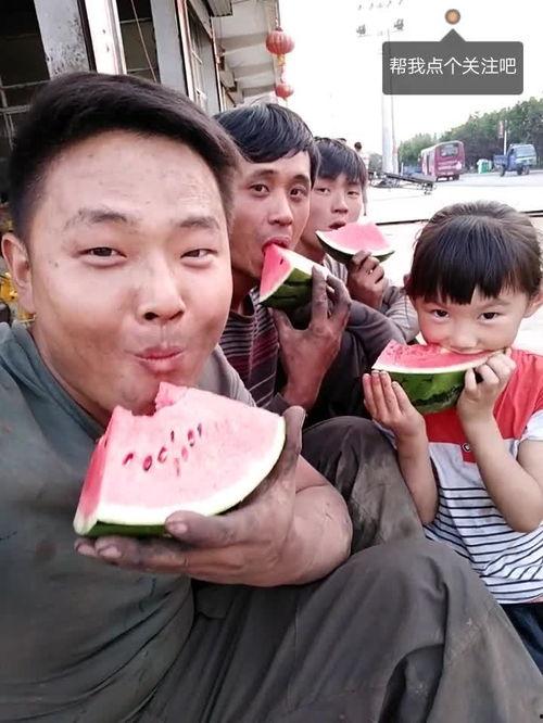 老板现场吃瓜,揭秘职场风云背后的真相