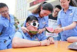 爱热闹吃瓜群众,揭秘娱乐圈幕后故事